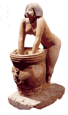 Fig. 12. Mujer elaborando cerveza.